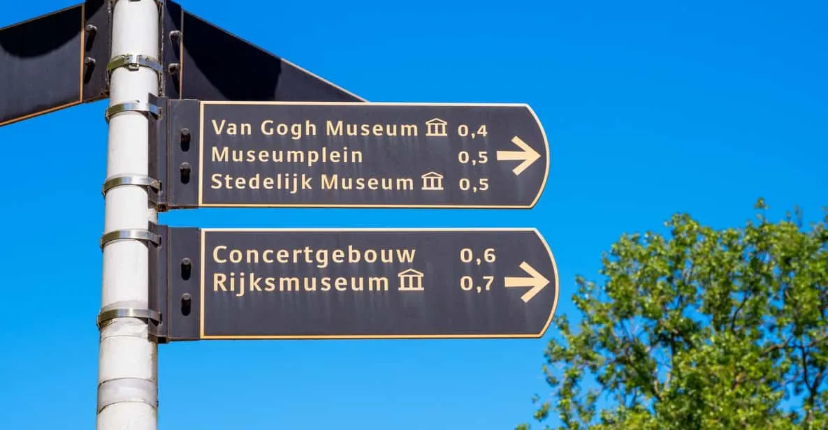Private guided tour inside the Stedelijk Museum